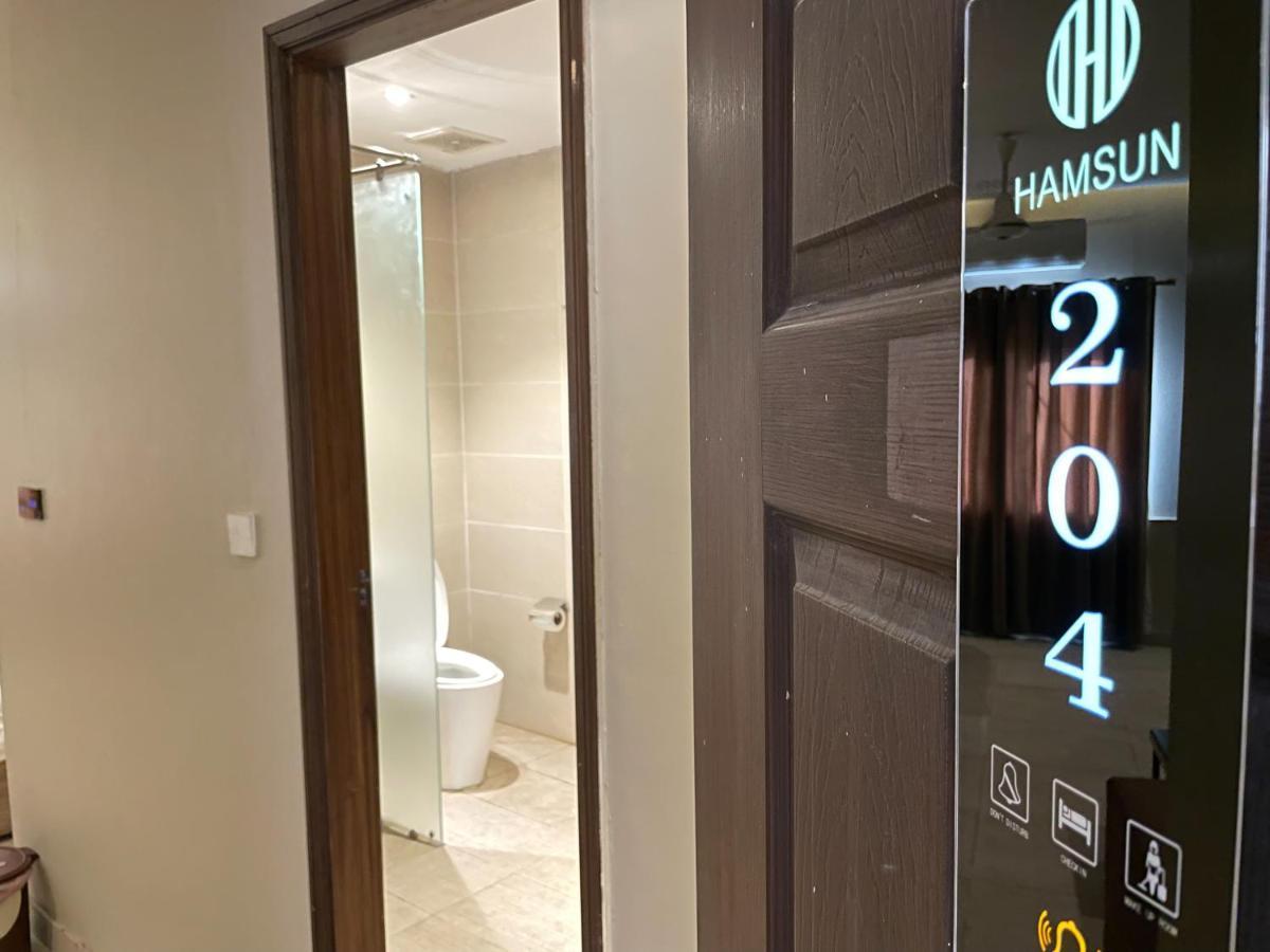 Hamsun Shahrah-E-Faisal Hotel Karachi Luaran gambar