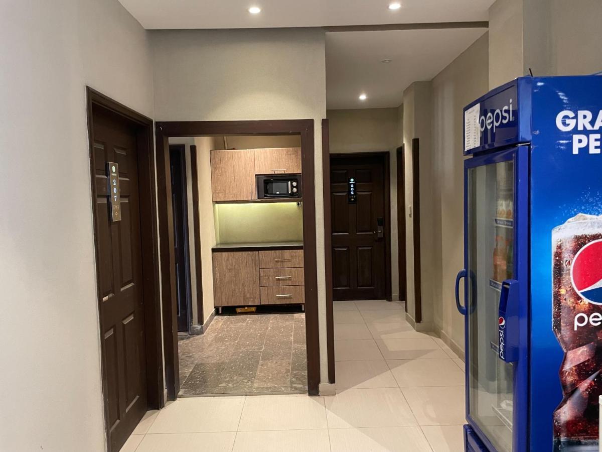 Hamsun Shahrah-E-Faisal Hotel Karachi Luaran gambar