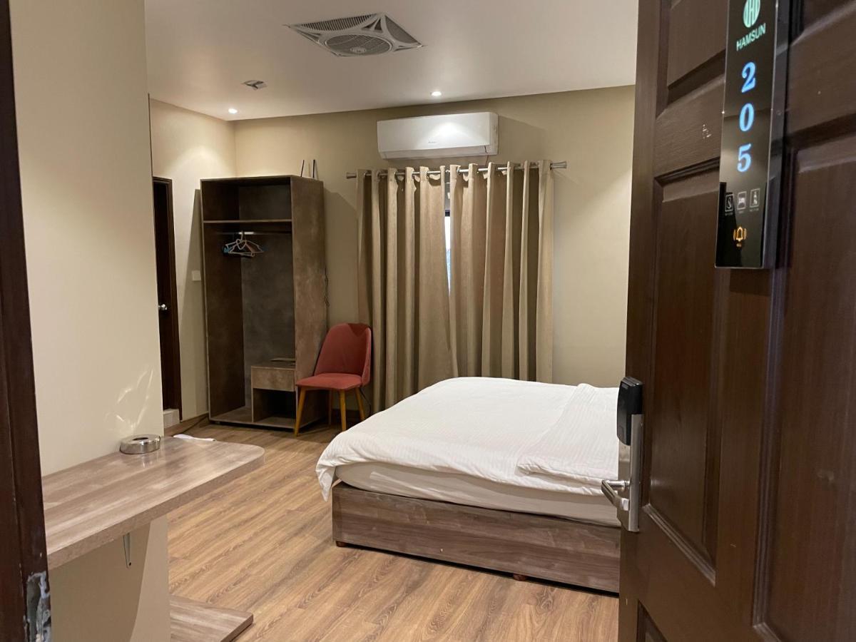 Hamsun Shahrah-E-Faisal Hotel Karachi Luaran gambar