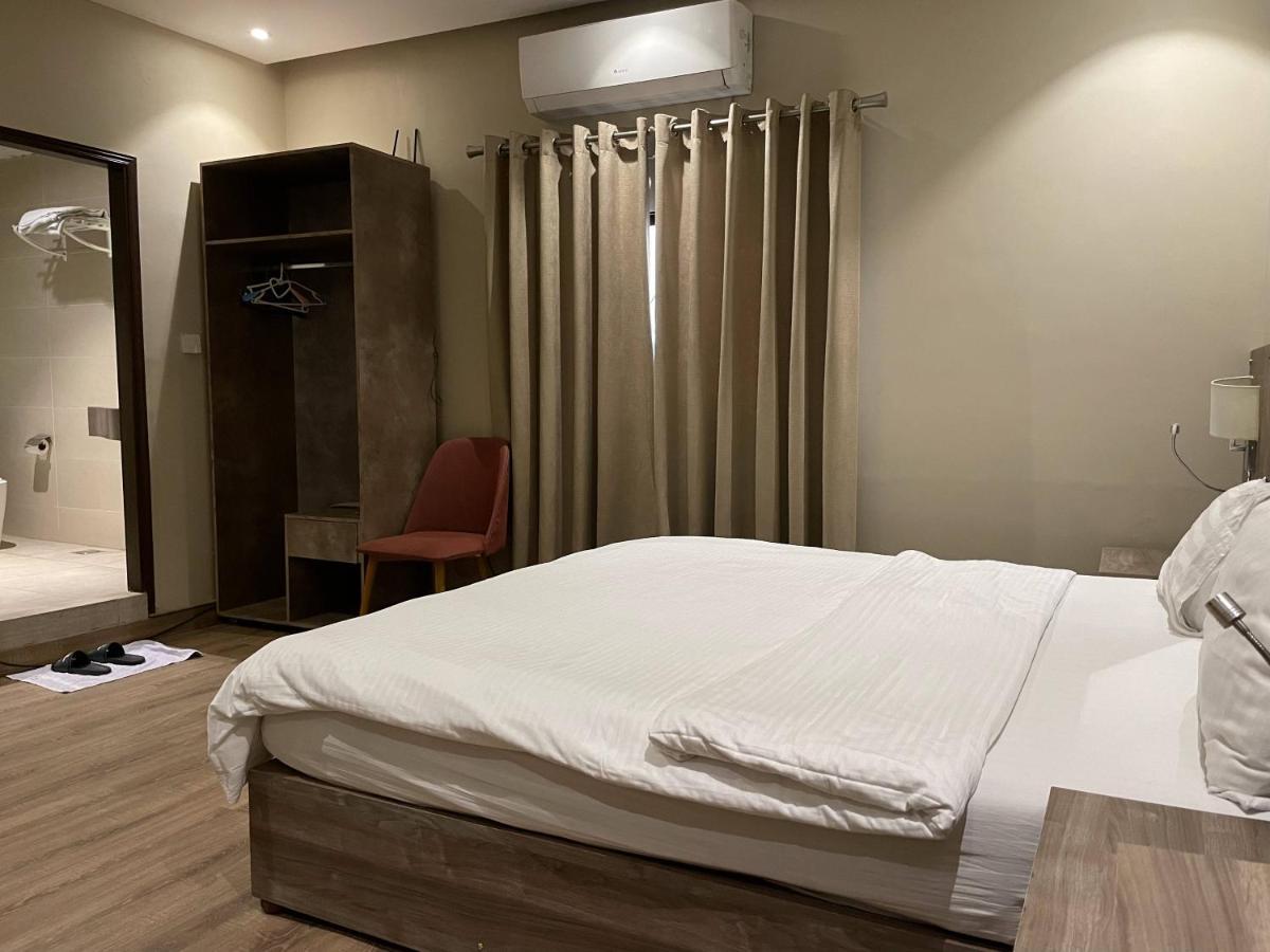 Hamsun Shahrah-E-Faisal Hotel Karachi Luaran gambar