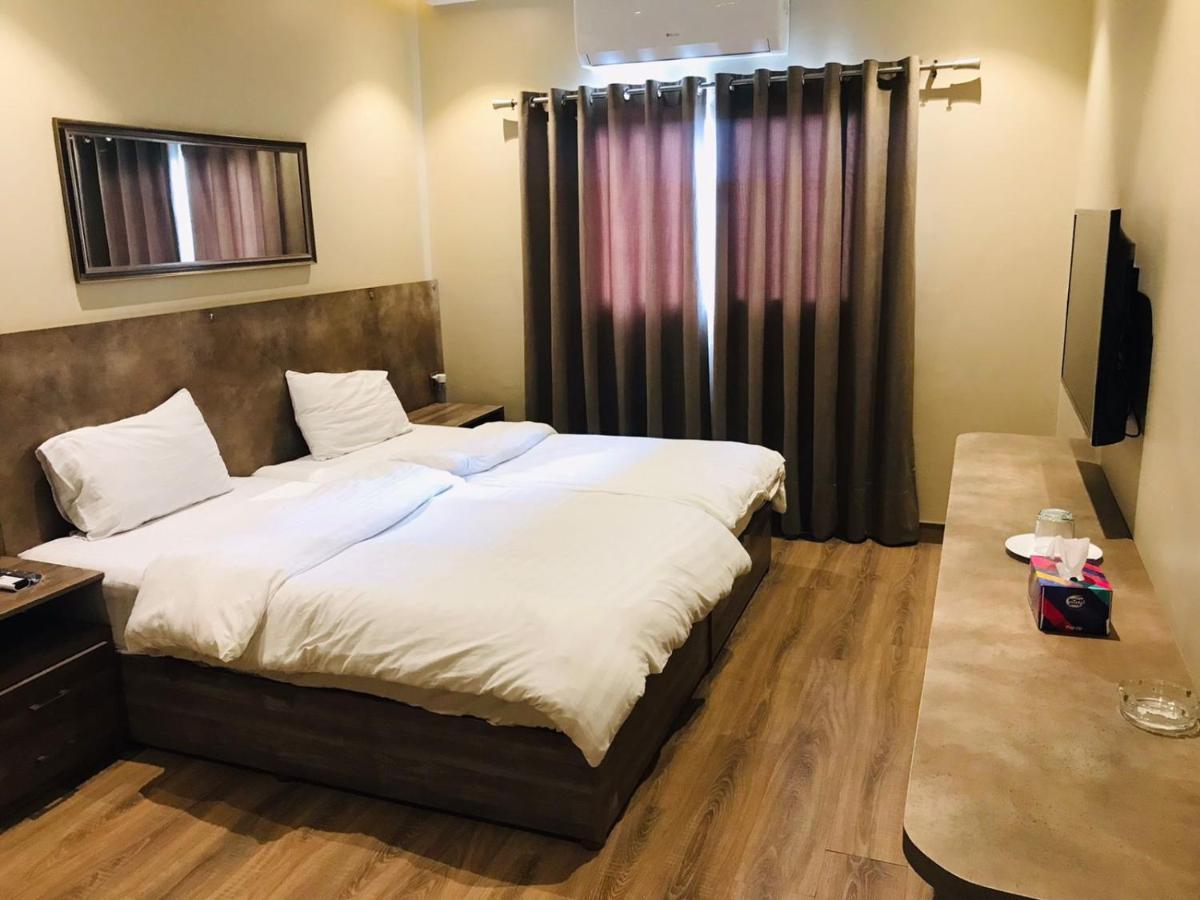 Hamsun Shahrah-E-Faisal Hotel Karachi Luaran gambar