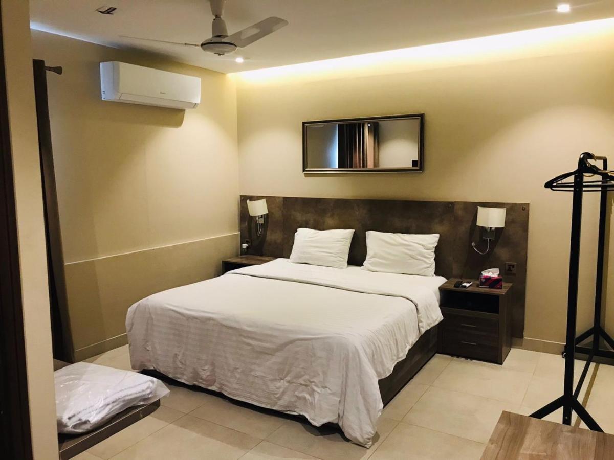 Hamsun Shahrah-E-Faisal Hotel Karachi Luaran gambar